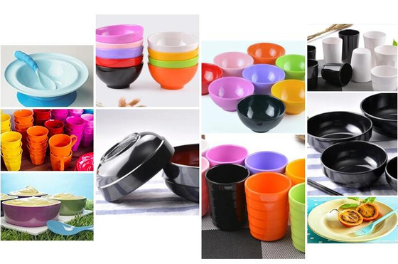 Harga yang bagus Senyawa Urea Moulding Berwarna-warni 99,8% Peralatan Makan Food Grade Melamin on line