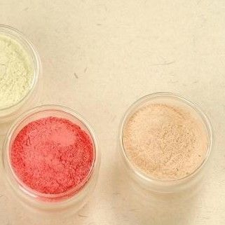 Harga yang bagus Putih / Off Putih Powder Urea Moulding Compound Dengan Tekanan Moulding Rendah on line