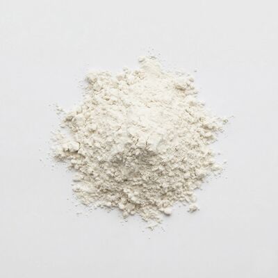 Harga yang bagus Senyawa Cetak Urea Kekuatan Dampak Tinggi dengan Suhu Distorsi 115 °C dan Resistansi Isolasi 10^4 Ω untuk Peralatan Makan Melamin on line